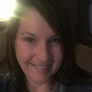 Meet your Posher, Rayne